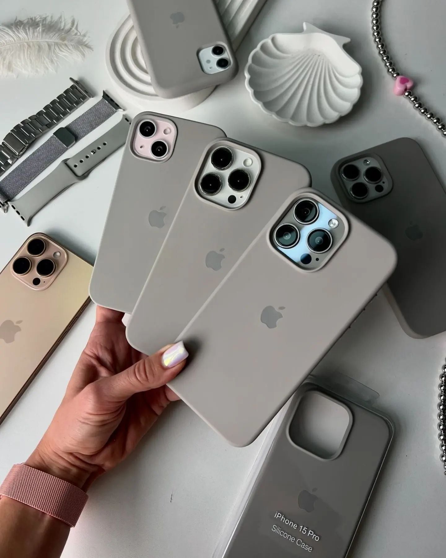 Pebble (Silicone Case)