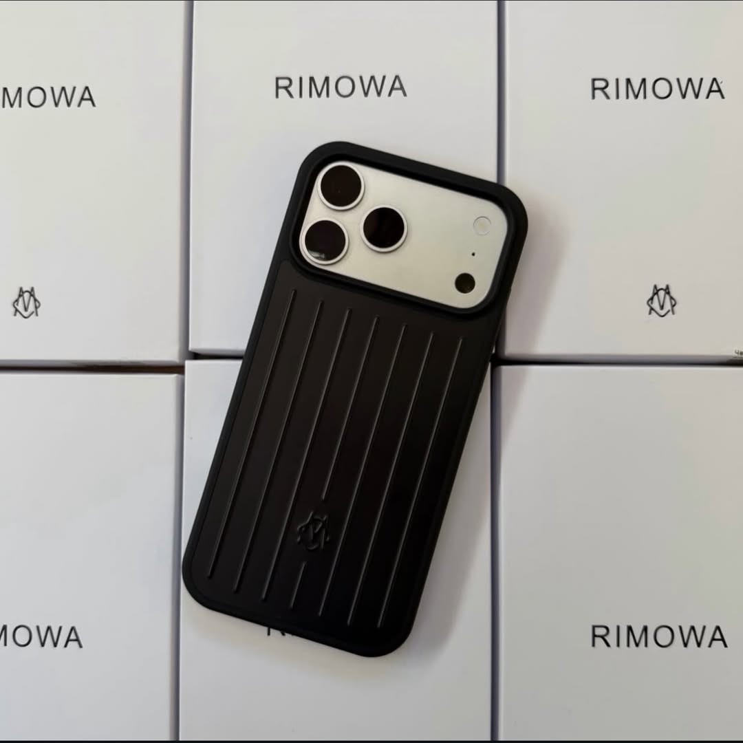 Rimowa Black Case – Urbanxtech