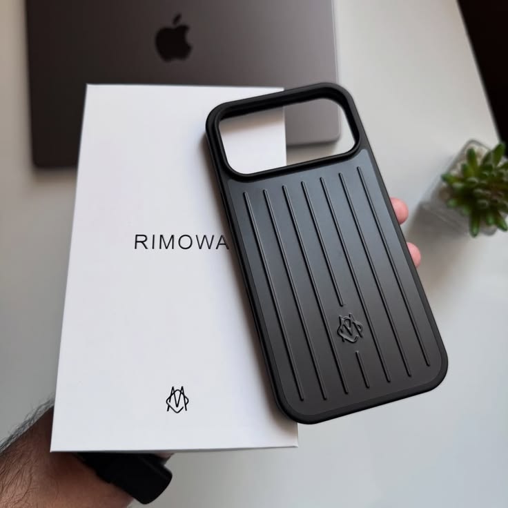 Rimowa Black Case
